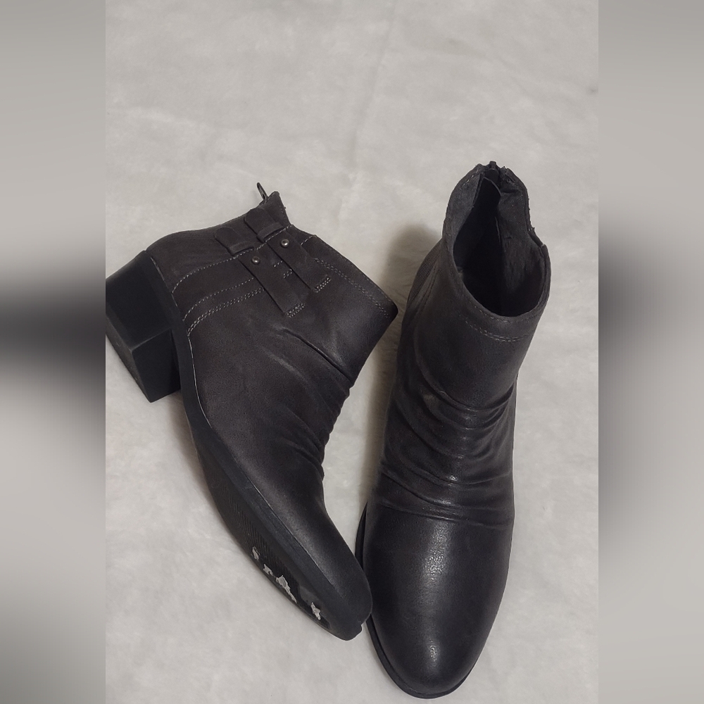Elegant BmAnkle Boots